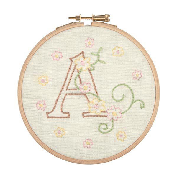 Borduurset baby-letters, image number 2